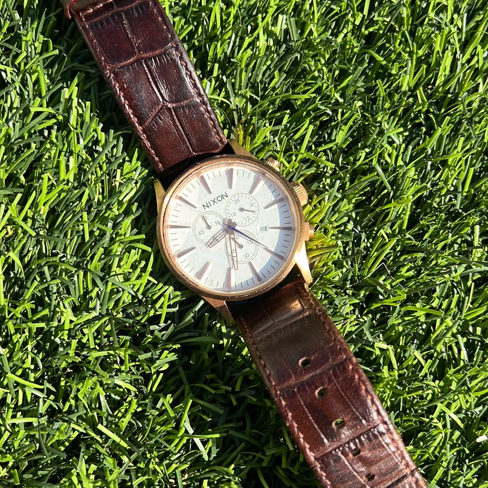 Nixon 100M Sentry Chrono Leather